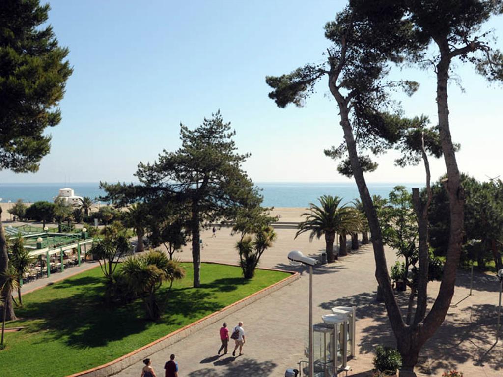 Hotel Beau Rivage Argeles-sur-Mer Exterior photo